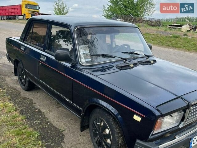 Фиолетовый ВАЗ 2107, объемом двигателя 1.5 л и пробегом 59 тыс. км за 1250 $, фото 1 на Automoto.ua
