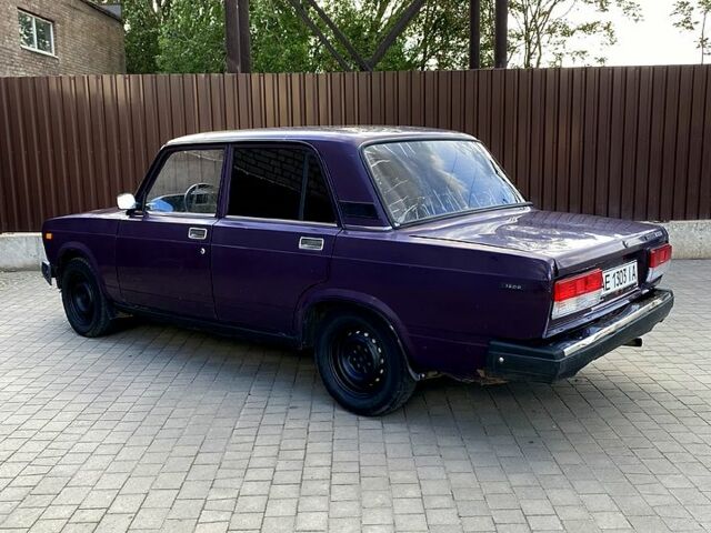 Фиолетовый ВАЗ 2107, объемом двигателя 1.5 л и пробегом 250 тыс. км за 550 $, фото 5 на Automoto.ua
