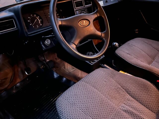 Фіолетовий ВАЗ 2107, об'ємом двигуна 1.5 л та пробігом 167 тис. км за 800 $, фото 9 на Automoto.ua