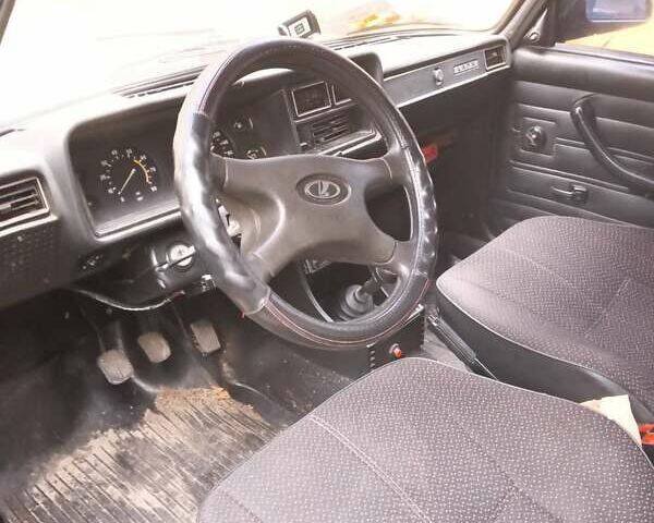 Фиолетовый ВАЗ 2107, объемом двигателя 1.5 л и пробегом 150 тыс. км за 700 $, фото 6 на Automoto.ua