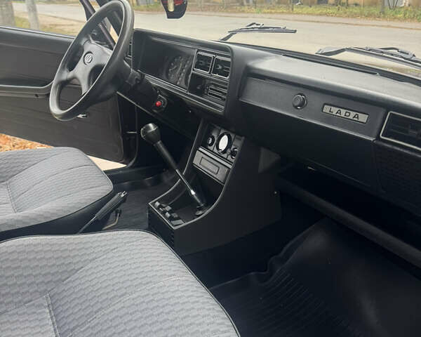 Фіолетовий ВАЗ 2107, об'ємом двигуна 1.45 л та пробігом 49 тис. км за 2750 $, фото 11 на Automoto.ua