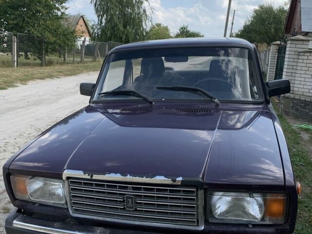 Фиолетовый ВАЗ 2107, объемом двигателя 1.5 л и пробегом 180 тыс. км за 950 $, фото 1 на Automoto.ua