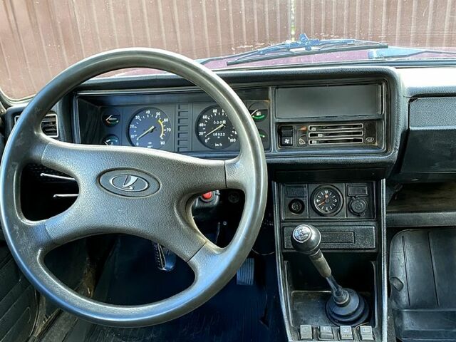 Фиолетовый ВАЗ 2107, объемом двигателя 1.5 л и пробегом 250 тыс. км за 550 $, фото 7 на Automoto.ua