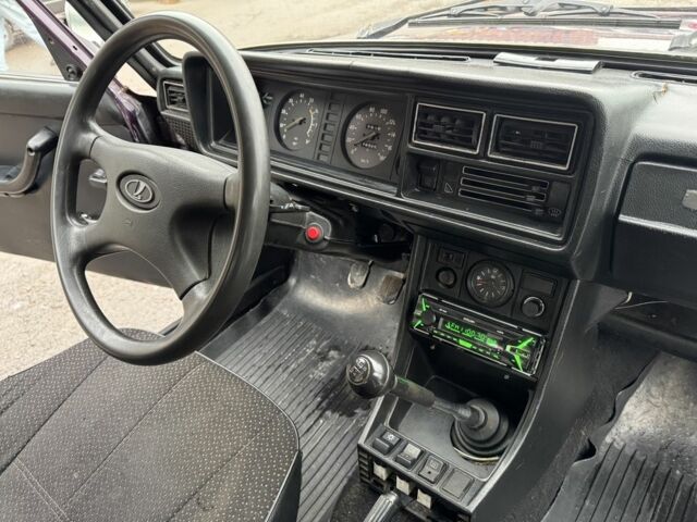 Фіолетовий ВАЗ 2107, об'ємом двигуна 1.5 л та пробігом 75 тис. км за 800 $, фото 10 на Automoto.ua