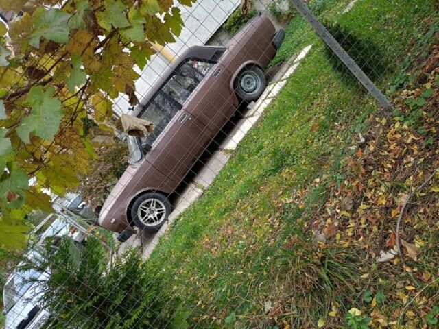 Коричневый ВАЗ 2107, объемом двигателя 0 л и пробегом 99 тыс. км за 600 $, фото 1 на Automoto.ua