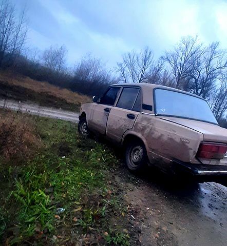 Коричневий ВАЗ 2107, об'ємом двигуна 1.5 л та пробігом 77 тис. км за 240 $, фото 7 на Automoto.ua