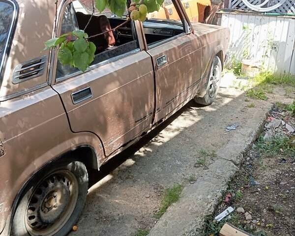 Коричневый ВАЗ 2107, объемом двигателя 1.3 л и пробегом 50 тыс. км за 383 $, фото 3 на Automoto.ua