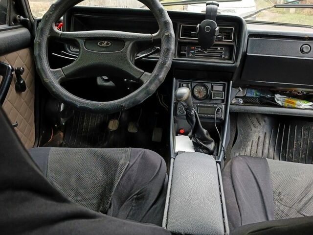 Коричневый ВАЗ 2107, объемом двигателя 1.5 л и пробегом 90 тыс. км за 1400 $, фото 4 на Automoto.ua