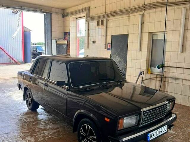 Коричневый ВАЗ 2107, объемом двигателя 1.5 л и пробегом 200 тыс. км за 2000 $, фото 1 на Automoto.ua