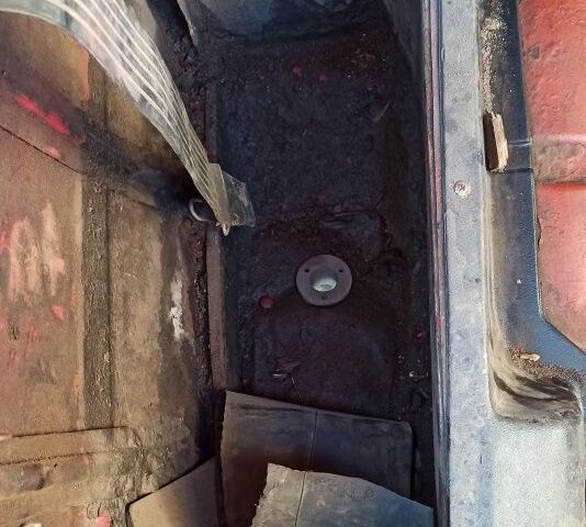 Красный ВАЗ 2107, объемом двигателя 0 л и пробегом 2 тыс. км за 591 $, фото 12 на Automoto.ua