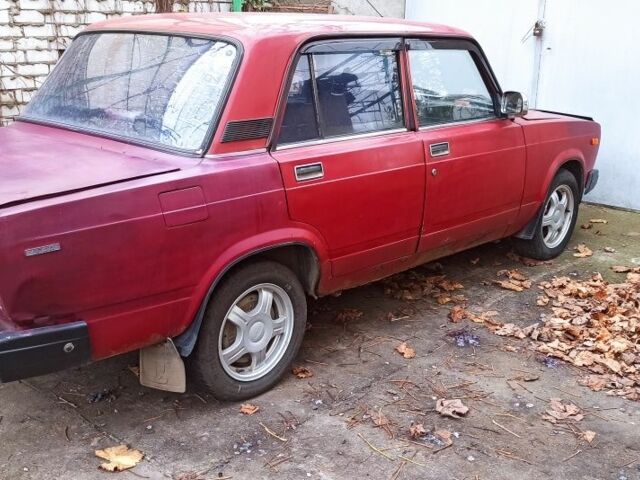 Красный ВАЗ 2107, объемом двигателя 0 л и пробегом 2 тыс. км за 591 $, фото 1 на Automoto.ua
