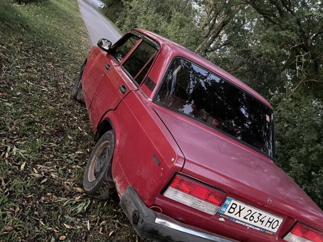 ВАЗ 2107 1989 в Каменце-Подольском на Automoto.ua Красный ВАЗ 2107, объемом двигателя 1.5 л и пробегом 94 тыс. км за 321 $, фото 5 на Automoto.ua