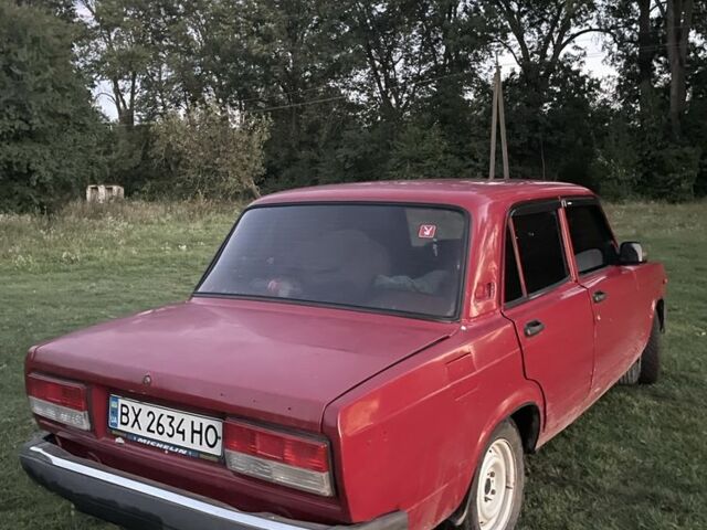 ВАЗ 2107 1989 в Каменце-Подольском на Automoto.ua Красный ВАЗ 2107, объемом двигателя 1.5 л и пробегом 94 тыс. км за 321 $, фото 1 на Automoto.ua