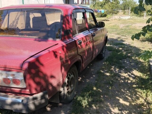 Красный ВАЗ 2107, объемом двигателя 1.5 л и пробегом 20 тыс. км за 721 $, фото 3 на Automoto.ua