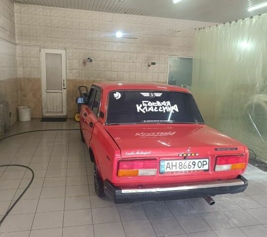 Красный ВАЗ 2107, объемом двигателя 1.5 л и пробегом 99 тыс. км за 484 $, фото 1 на Automoto.ua