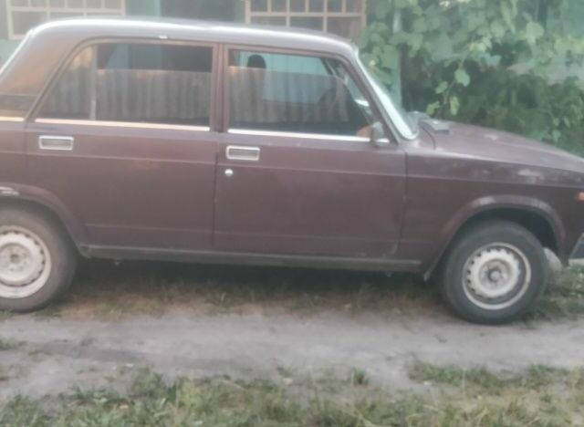 Червоний ВАЗ 2107, об'ємом двигуна 1 л та пробігом 1 тис. км за 715 $, фото 2 на Automoto.ua