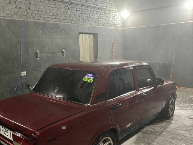 Красный ВАЗ 2107, объемом двигателя 1.6 л и пробегом 3 тыс. км за 550 $, фото 2 на Automoto.ua