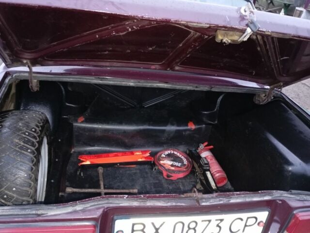 Красный ВАЗ 2107, объемом двигателя 1.5 л и пробегом 2 тыс. км за 1072 $, фото 2 на Automoto.ua