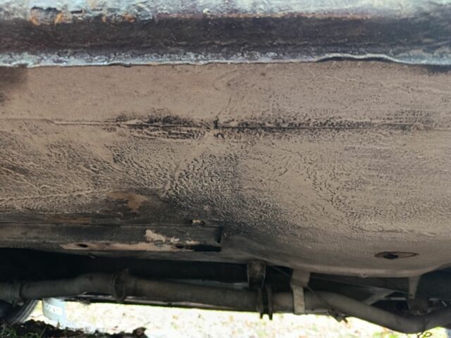 Красный ВАЗ 2107, объемом двигателя 1.5 л и пробегом 83 тыс. км за 800 $, фото 1 на Automoto.ua