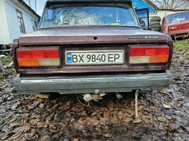 Красный ВАЗ 2107, объемом двигателя 1.5 л и пробегом 83 тыс. км за 800 $, фото 9 на Automoto.ua