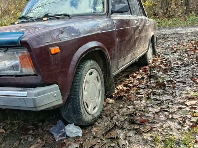 Красный ВАЗ 2107, объемом двигателя 1.5 л и пробегом 83 тыс. км за 800 $, фото 6 на Automoto.ua