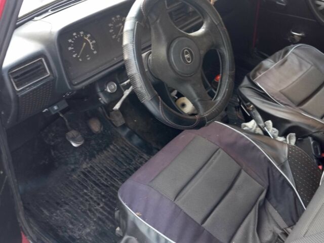 Красный ВАЗ 2107, объемом двигателя 1.6 л и пробегом 3 тыс. км за 567 $, фото 2 на Automoto.ua
