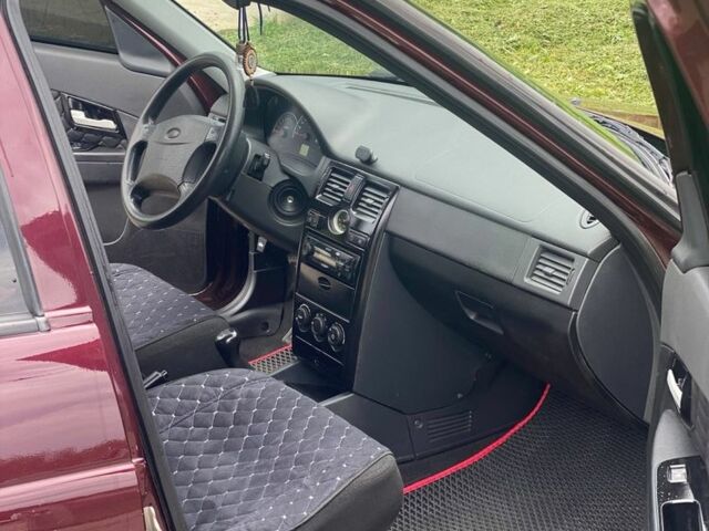 Красный ВАЗ 2107, объемом двигателя 1.6 л и пробегом 163 тыс. км за 3000 $, фото 4 на Automoto.ua