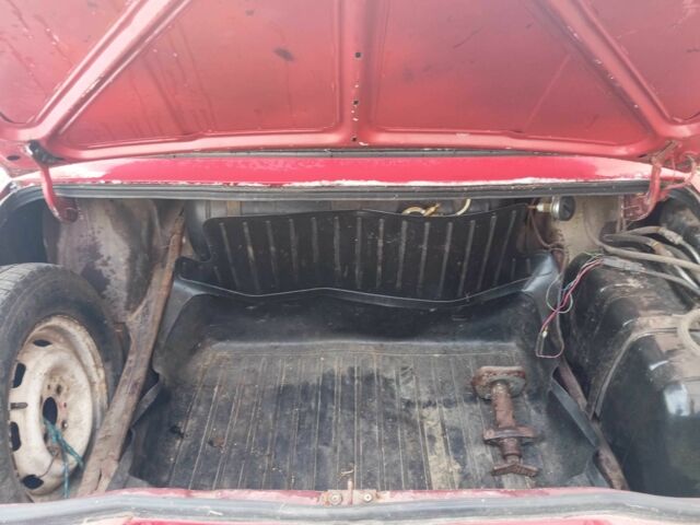 Красный ВАЗ 2107, объемом двигателя 1.6 л и пробегом 3 тыс. км за 567 $, фото 6 на Automoto.ua