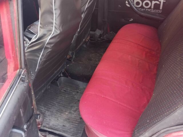 Красный ВАЗ 2107, объемом двигателя 1.6 л и пробегом 3 тыс. км за 567 $, фото 5 на Automoto.ua