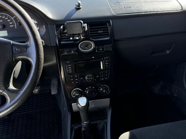 ВАЗ 2107 2012 в Киеве на Automoto.ua Красный ВАЗ 2107, объемом двигателя 1.6 л и пробегом 249 тыс. км за 2550 $, фото 7 на Automoto.ua