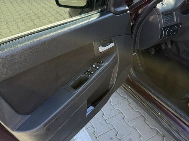 ВАЗ 2107 2012 в Киеве на Automoto.ua Красный ВАЗ 2107, объемом двигателя 1.6 л и пробегом 249 тыс. км за 2550 $, фото 9 на Automoto.ua