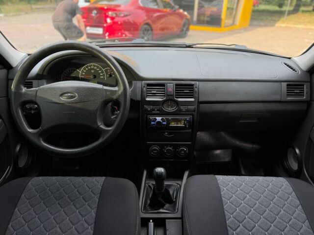 Червоний ВАЗ 2107, об'ємом двигуна 1.6 л та пробігом 157 тис. км за 3000 $, фото 10 на Automoto.ua