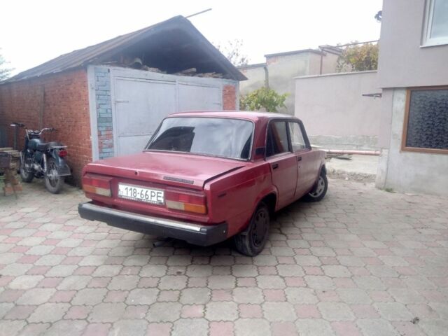 Красный ВАЗ 2107, объемом двигателя 1.6 л и пробегом 100 тыс. км за 404 $, фото 4 на Automoto.ua