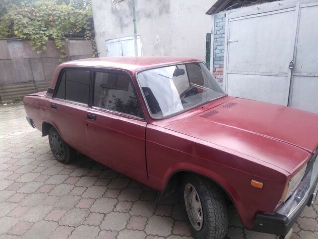 Красный ВАЗ 2107, объемом двигателя 1.6 л и пробегом 100 тыс. км за 404 $, фото 2 на Automoto.ua