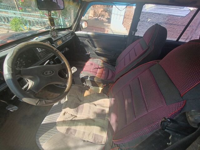 Красный ВАЗ 2107, объемом двигателя 1.5 л и пробегом 35 тыс. км за 593 $, фото 7 на Automoto.ua