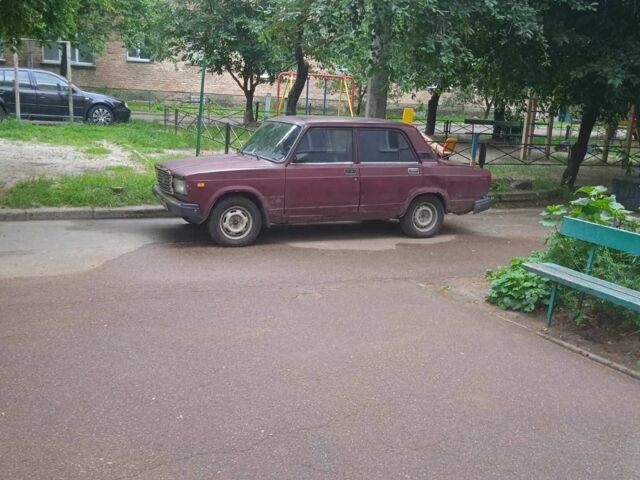 Червоний ВАЗ 2107, об'ємом двигуна 0 л та пробігом 100 тис. км за 500 $, фото 3 на Automoto.ua