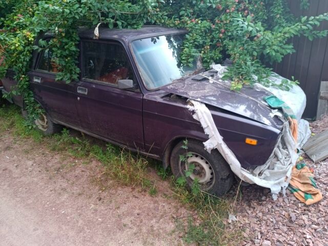 Красный ВАЗ 2107, объемом двигателя 0 л и пробегом 90 тыс. км за 721 $, фото 1 на Automoto.ua