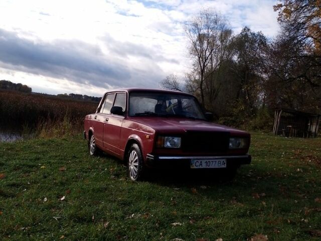 Красный ВАЗ 2107, объемом двигателя 0 л и пробегом 180 тыс. км за 713 $, фото 1 на Automoto.ua