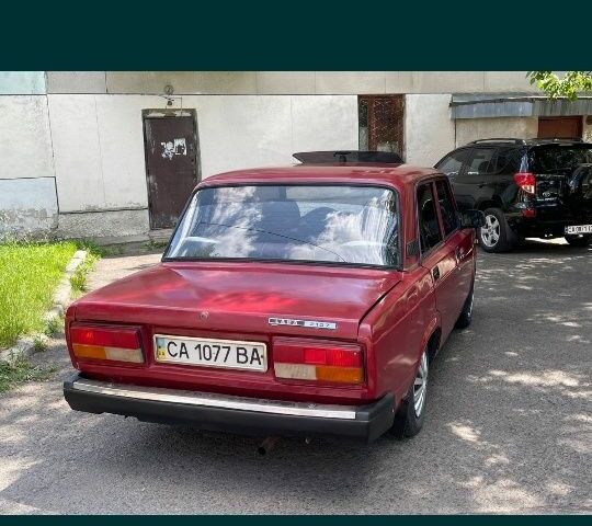 Красный ВАЗ 2107, объемом двигателя 0 л и пробегом 180 тыс. км за 713 $, фото 6 на Automoto.ua