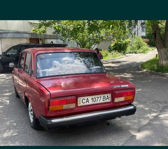 Красный ВАЗ 2107, объемом двигателя 0 л и пробегом 180 тыс. км за 713 $, фото 5 на Automoto.ua