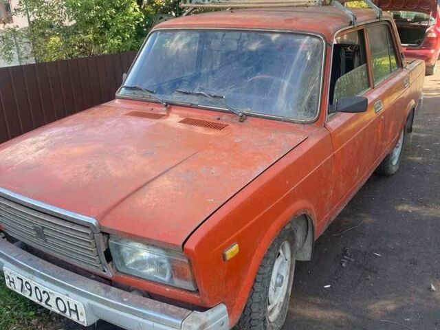 Красный ВАЗ 2107, объемом двигателя 0 л и пробегом 3 тыс. км за 592 $, фото 3 на Automoto.ua