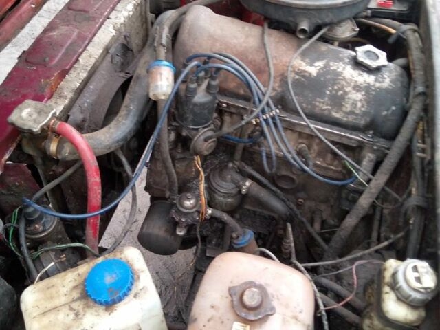 Красный ВАЗ 2107, объемом двигателя 1.6 л и пробегом 60 тыс. км за 595 $, фото 3 на Automoto.ua