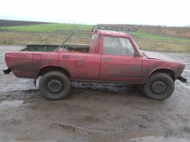 Красный ВАЗ 2107, объемом двигателя 1.6 л и пробегом 60 тыс. км за 595 $, фото 2 на Automoto.ua