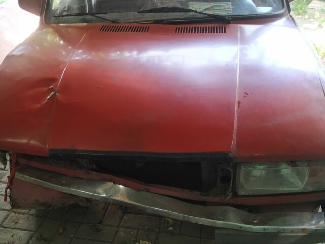 Красный ВАЗ 2107, объемом двигателя 1.5 л и пробегом 176 тыс. км за 350 $, фото 4 на Automoto.ua