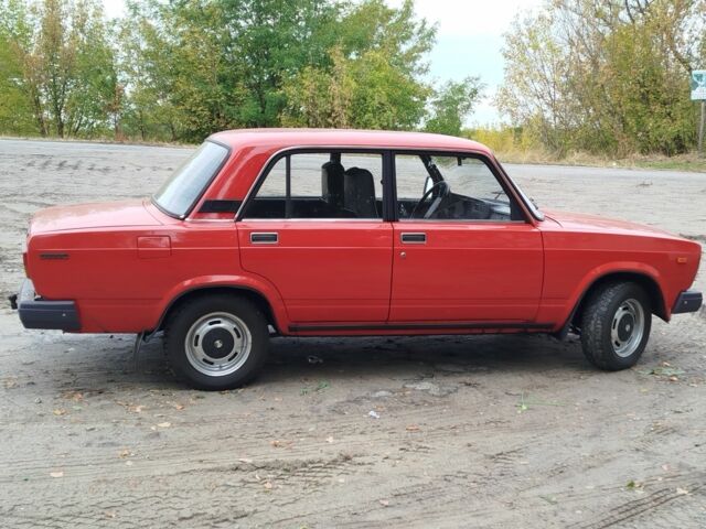 Червоний ВАЗ 2107, об'ємом двигуна 1.5 л та пробігом 129 тис. км за 1100 $, фото 4 на Automoto.ua