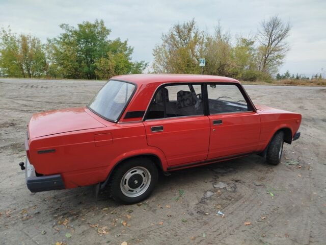 Червоний ВАЗ 2107, об'ємом двигуна 1.5 л та пробігом 129 тис. км за 1100 $, фото 2 на Automoto.ua