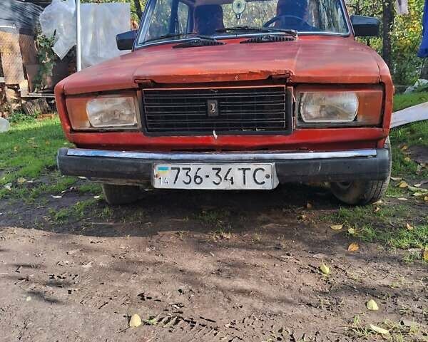 Красный ВАЗ 2107, объемом двигателя 1.5 л и пробегом 300 тыс. км за 500 $, фото 8 на Automoto.ua