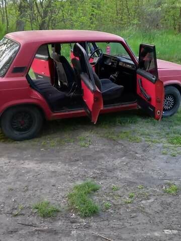 Красный ВАЗ 2107, объемом двигателя 0 л и пробегом 66 тыс. км за 797 $, фото 7 на Automoto.ua