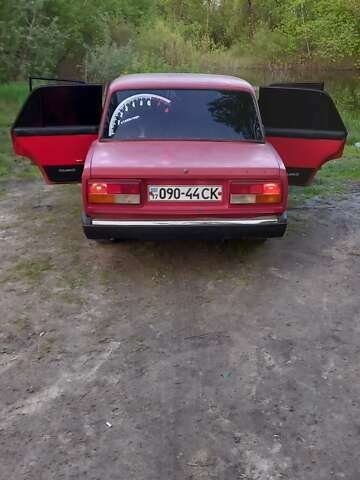 Красный ВАЗ 2107, объемом двигателя 0 л и пробегом 66 тыс. км за 797 $, фото 8 на Automoto.ua