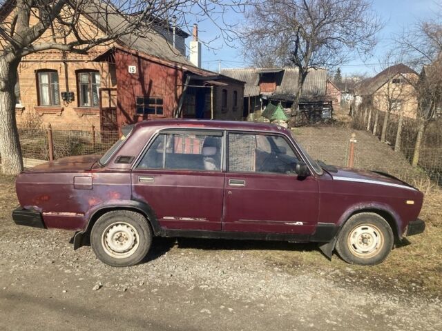 Красный ВАЗ 2107, объемом двигателя 1.5 л и пробегом 45 тыс. км за 500 $, фото 4 на Automoto.ua